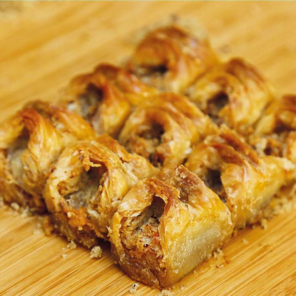 Şekerparem Cevizli Ev Baklavası Kg..