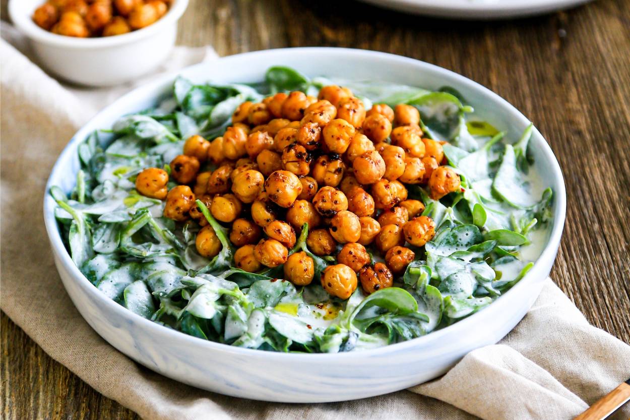 Nohutlu Semizotu Salata